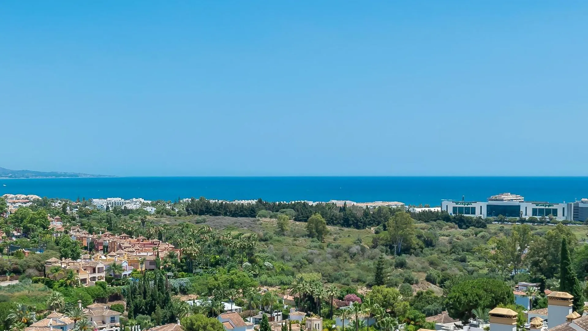 Elegant 2 Bdrm Penthouse With Bbq And Pools Apartment Marbella